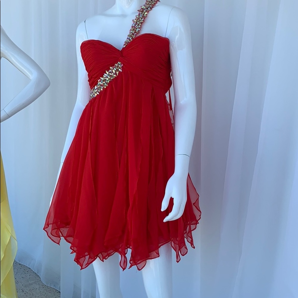 Red short prom dress